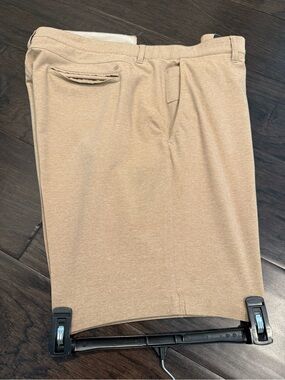 Men's Flat Front Performance Shorts in Tan